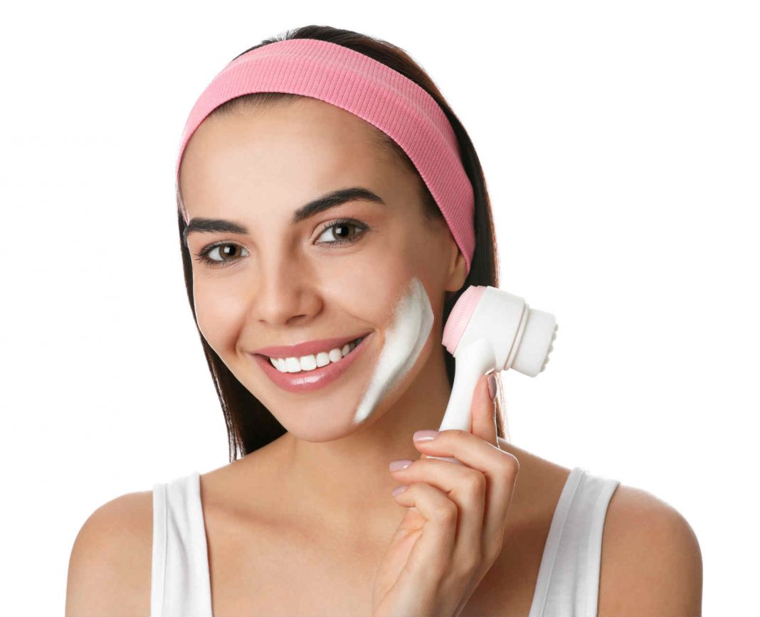 Top 5 & Affordable Facial Cleansing Brushes To Exfoliate Your Dead Skin