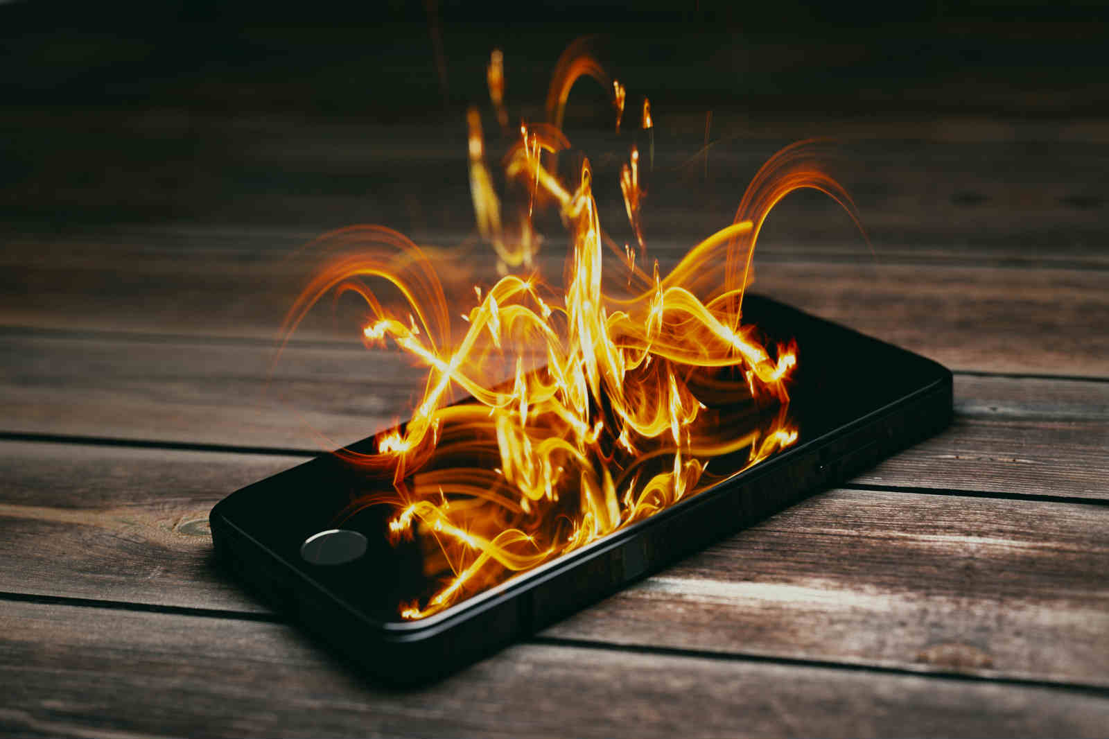 Why Do iPhone 11 Become Hot? How To Fix Overheating Issues? - ESR Blog