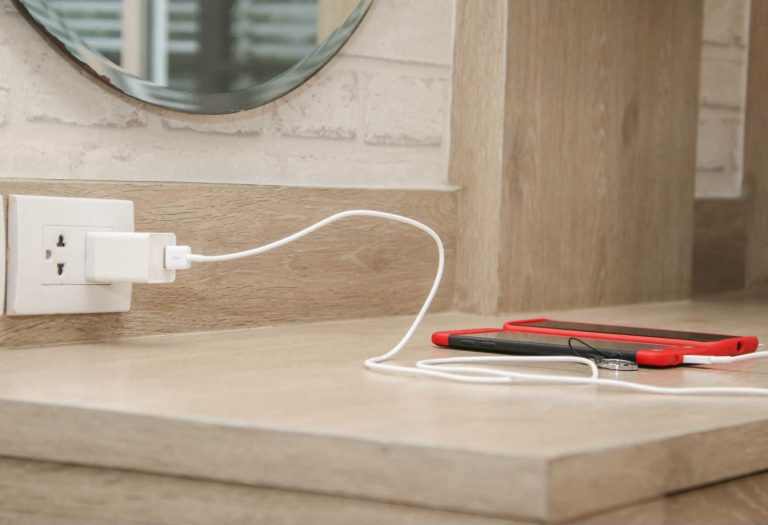 10 Best Samsung S20/Plus/Ultra Chargers from ESR (US/UK Plug Included!)
