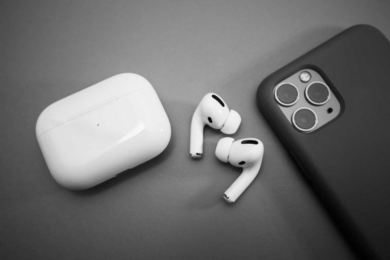 Reviews Of The Top 5 Airpods Pro Cases In 2020: Which One Is The Best For You?