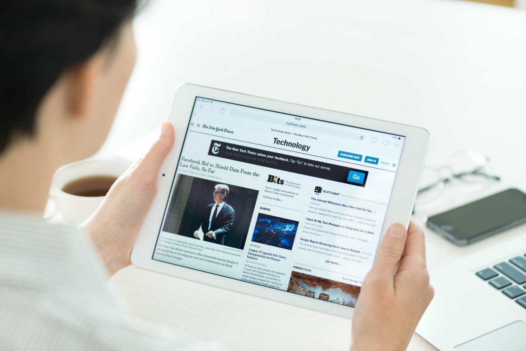 3 Best 11inch iPad Pro Screen Protectors for Writing in 2020! ESR Blog