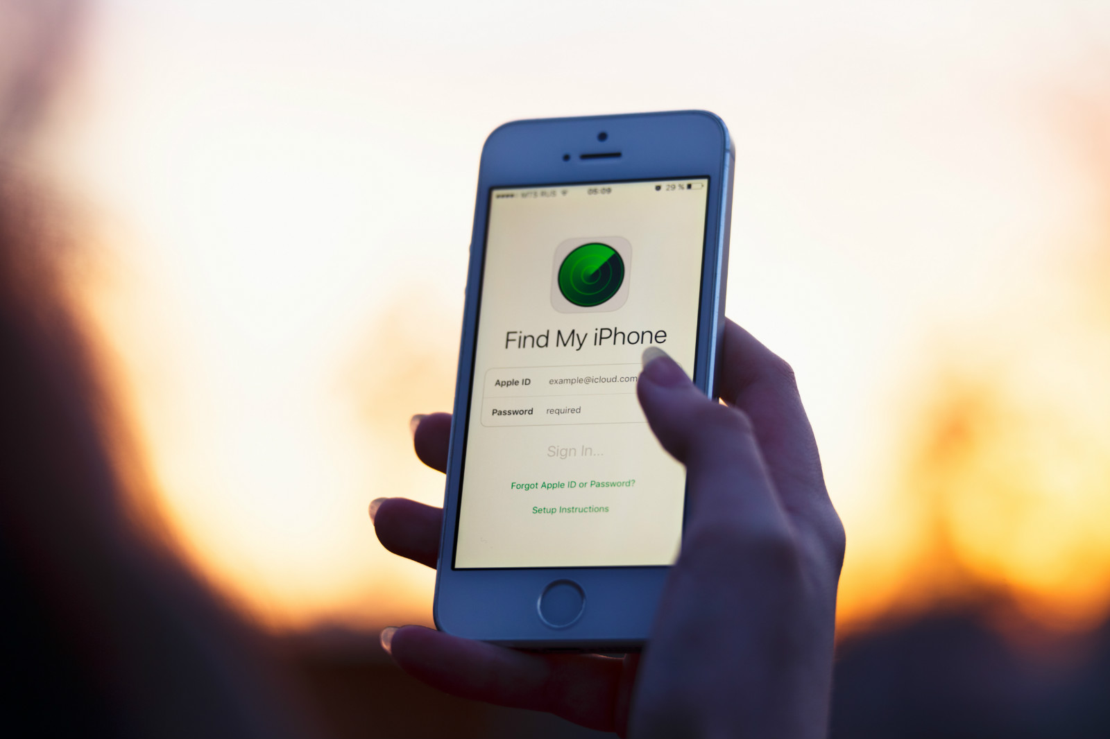 How to Find My iPhone When Lost? (Step by Step) - ESR Blog