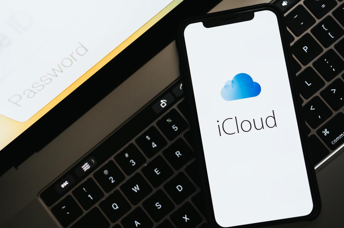 TRANSFER DATA FROM IPHONE TO IPHONEUSING ICLOUD