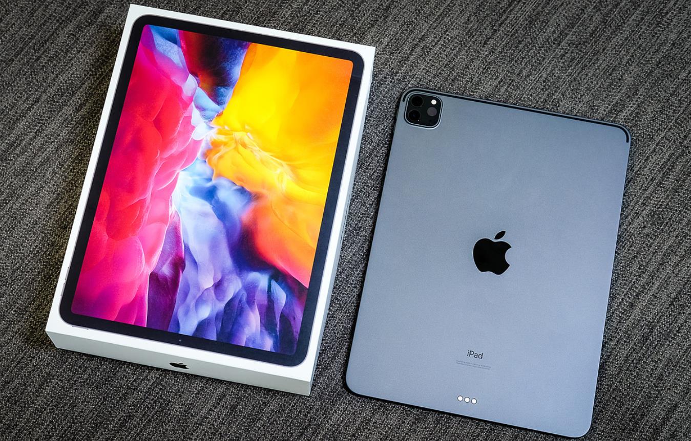 iPad Pro 11 vs 12.9 display