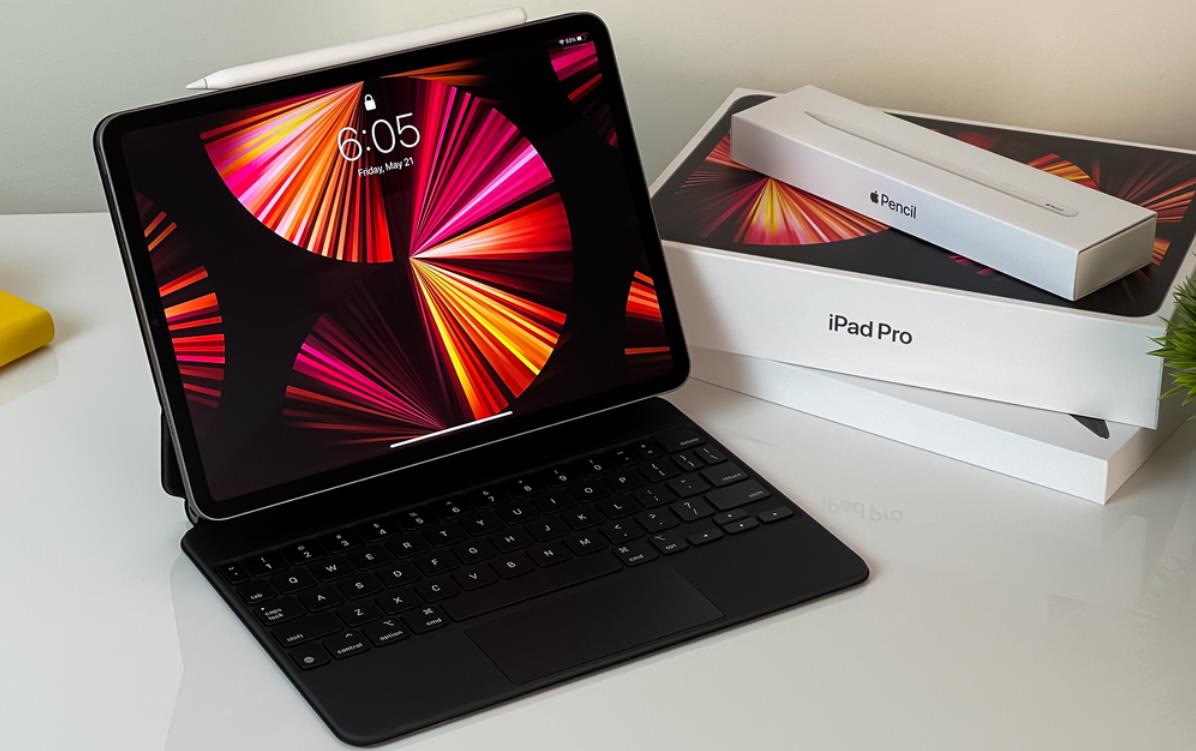 iPad Pro 2021 11 vs 12.9 Specs