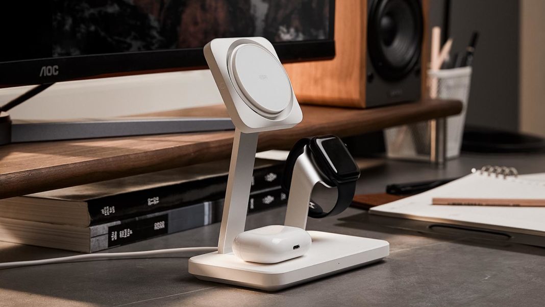 Is it better to charge with MagSafe or lightning? - ESR Blog