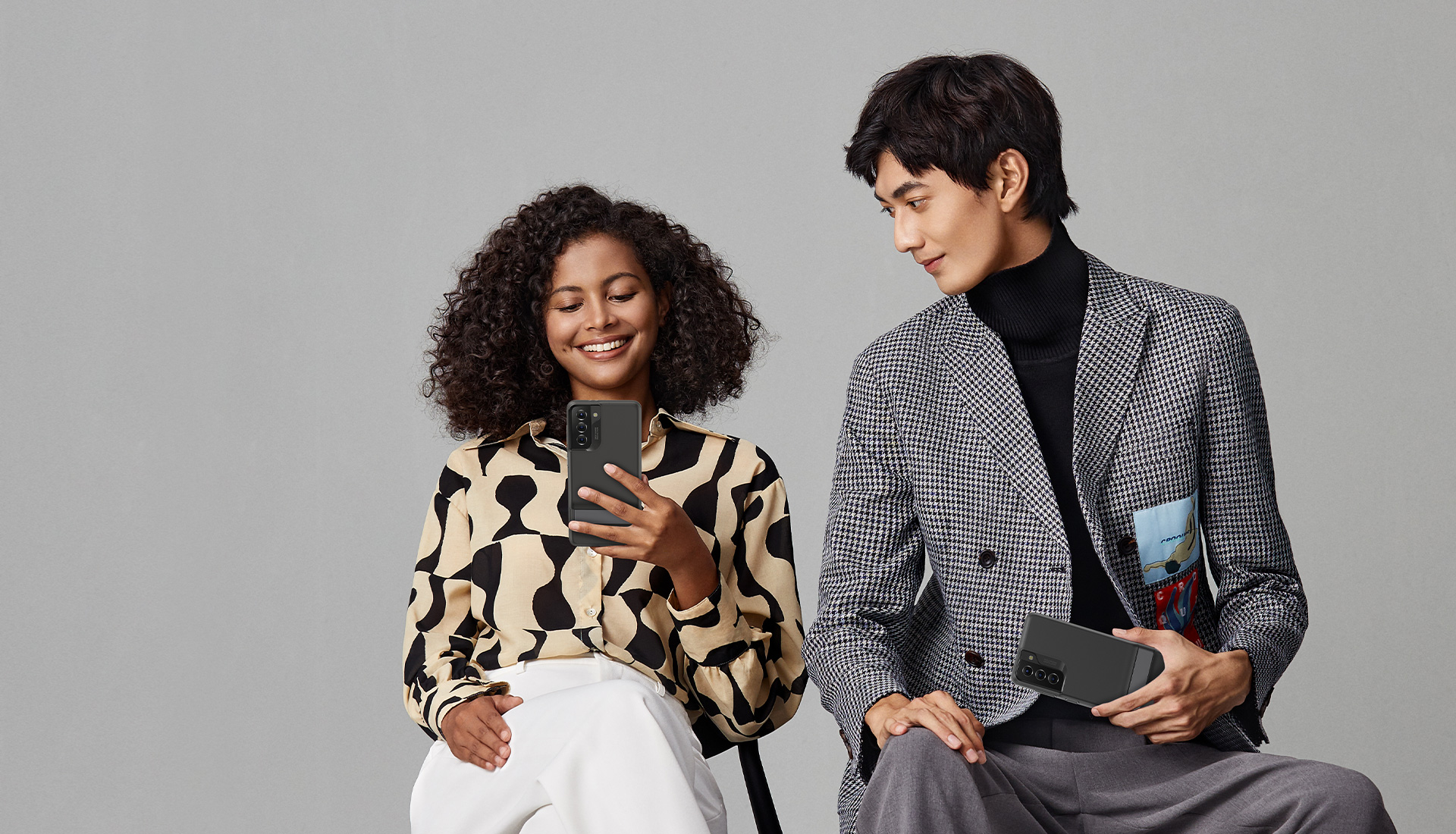 Galaxy S21 Plus Metal Kickstand Phone Case 2 4 Galaxy S21 Plus Metal Kickstand Phone Case 2 4