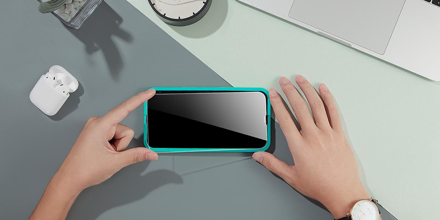 iPhone 14 screen protector. 1